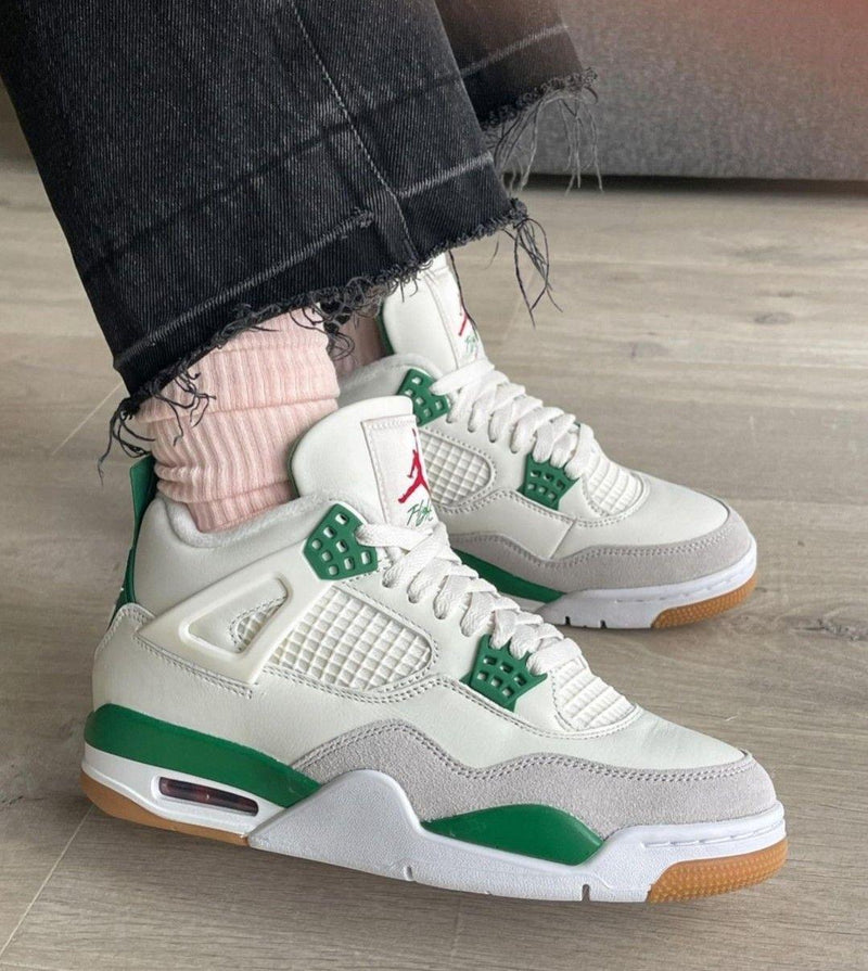 Jordan 4 Retro