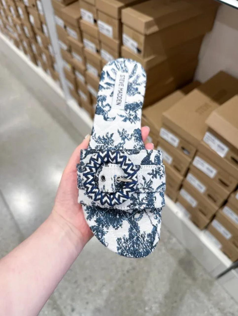 Steve Madden sandal